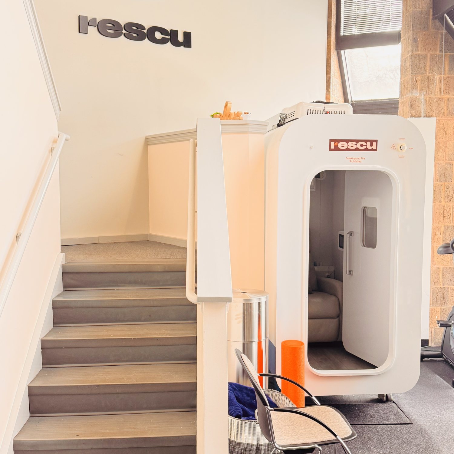Rescu Wellness lobby and hyperbaric chamber, Scarsdale NY