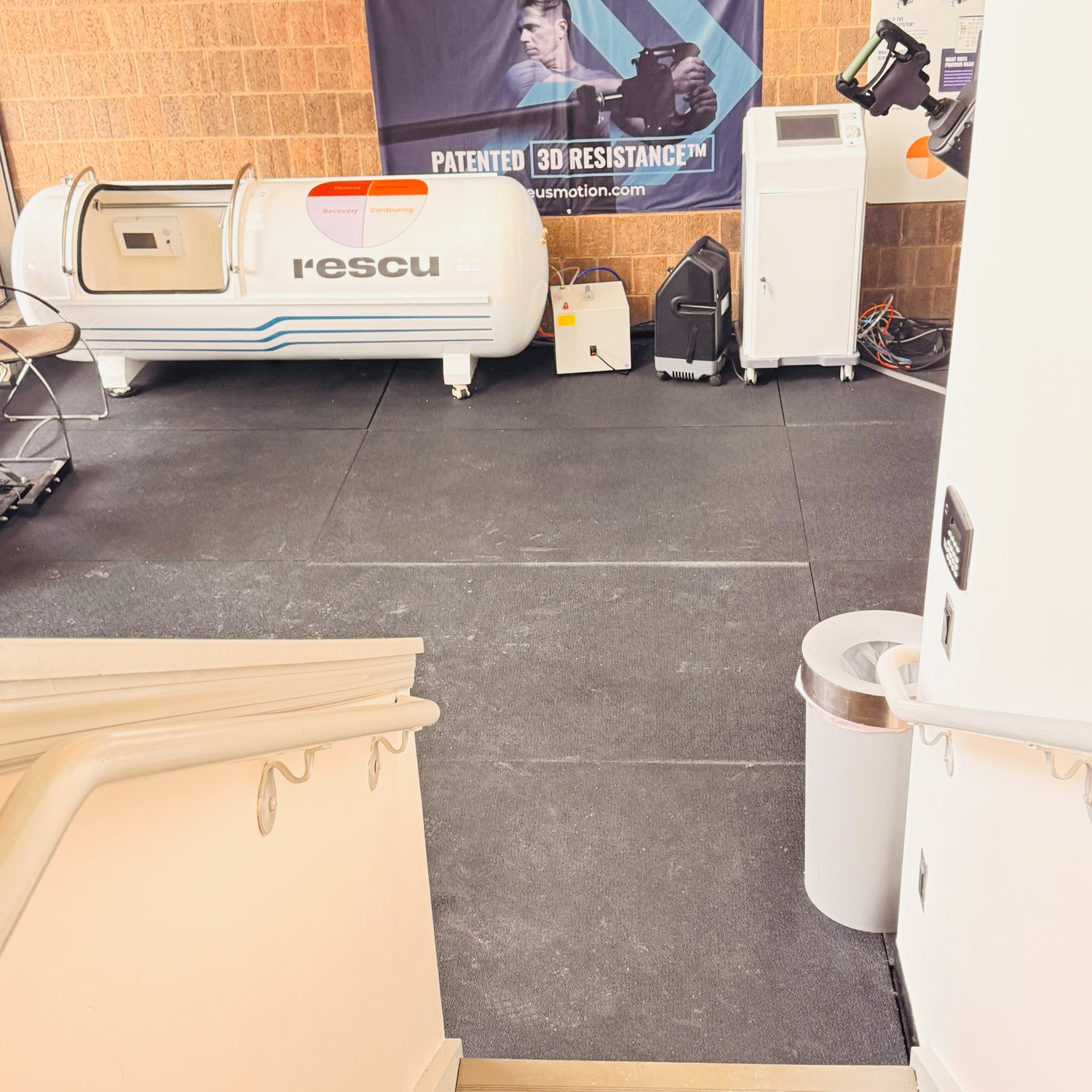 Rescu Wellness hyperbaric oxygen chamber and Proteus performance area in Scarsdale