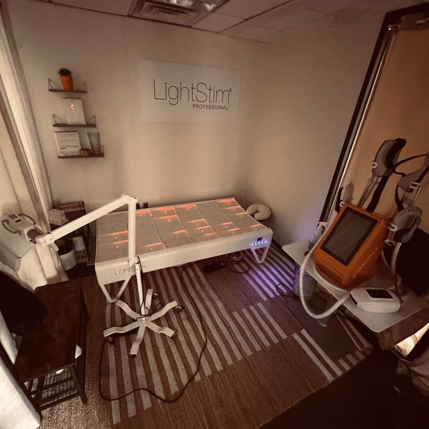 LightStim Pro Bed at Rescu Wellness Scarsdale