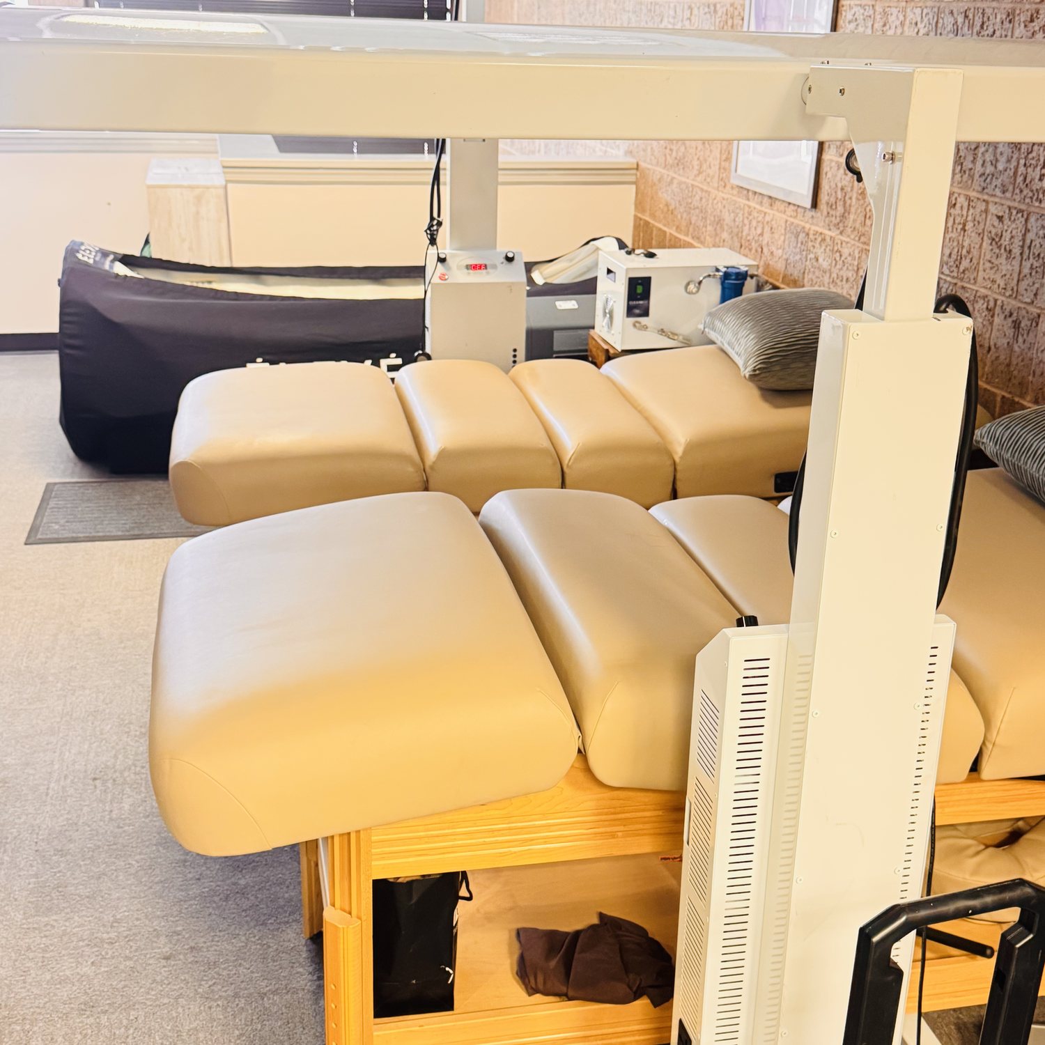 Treatment tables and recovery equipment at Rescu Wellness