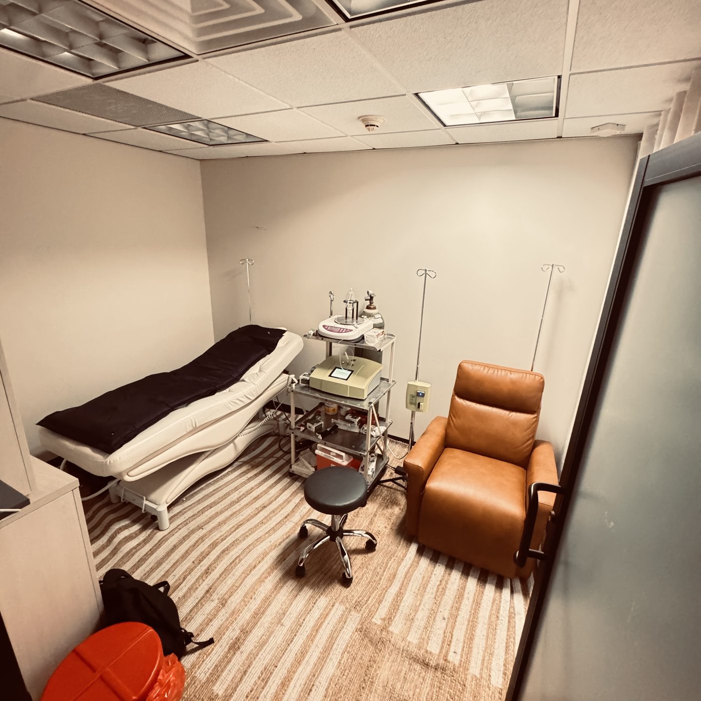 Clinical IV and energy therapy room at Rescu Wellness
