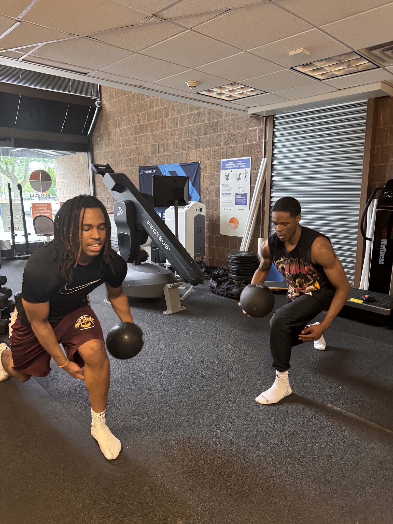 Explosive jump and plate training at Rescu Performance